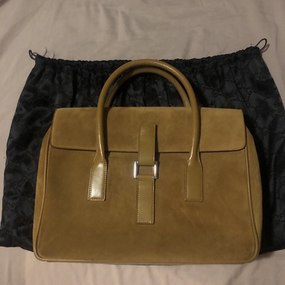 WOMEN’S GUCCI TAN SUEDE VINTAGE BAG